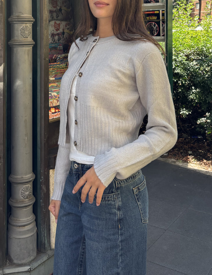 Cardigan con bottoni