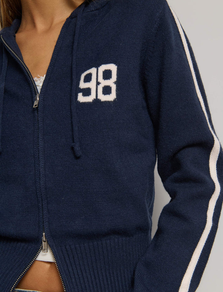 Maglione cappuccio e cuore