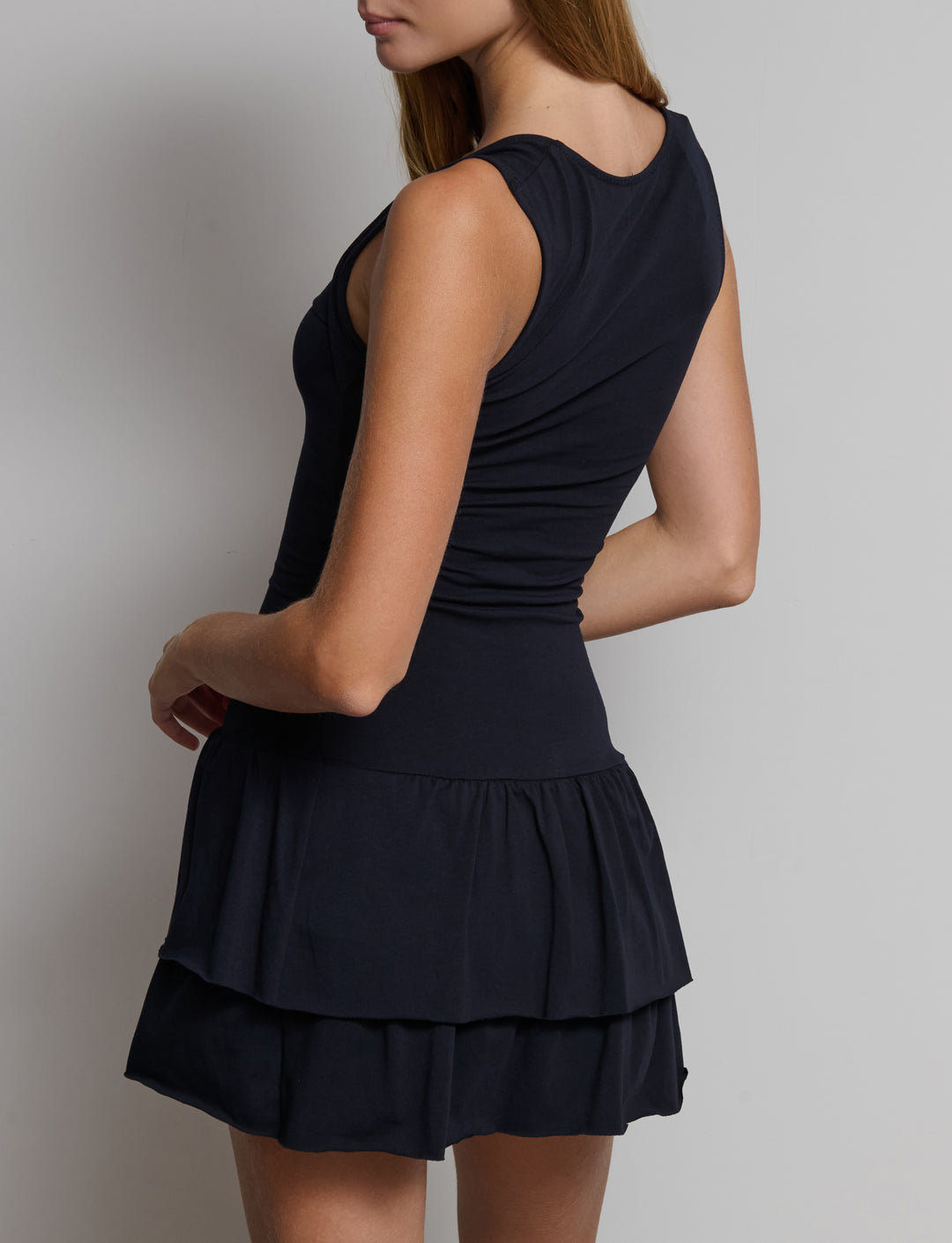 Abito con gonna a balze