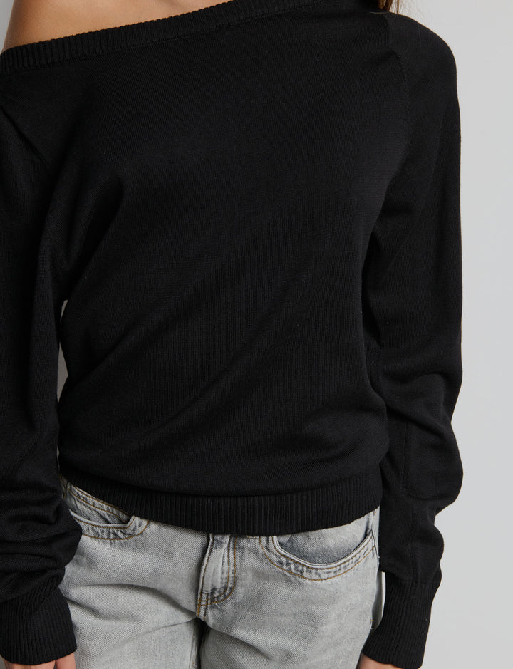 Maglia con spalle scoperte