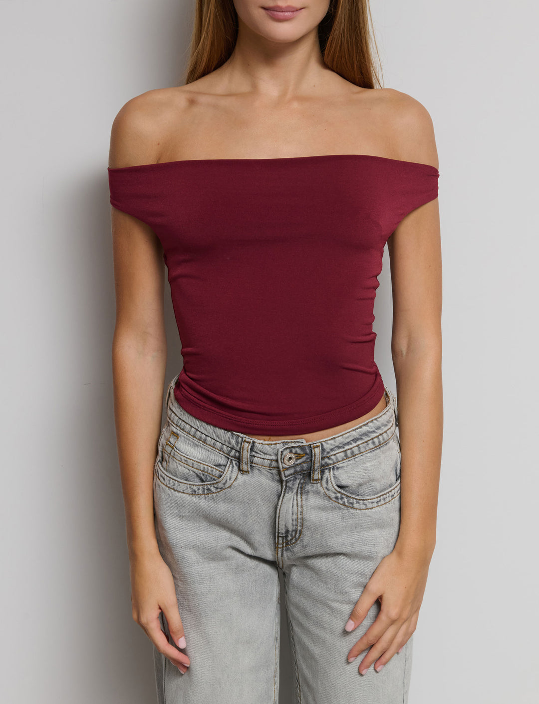 Top scollo cappuccio