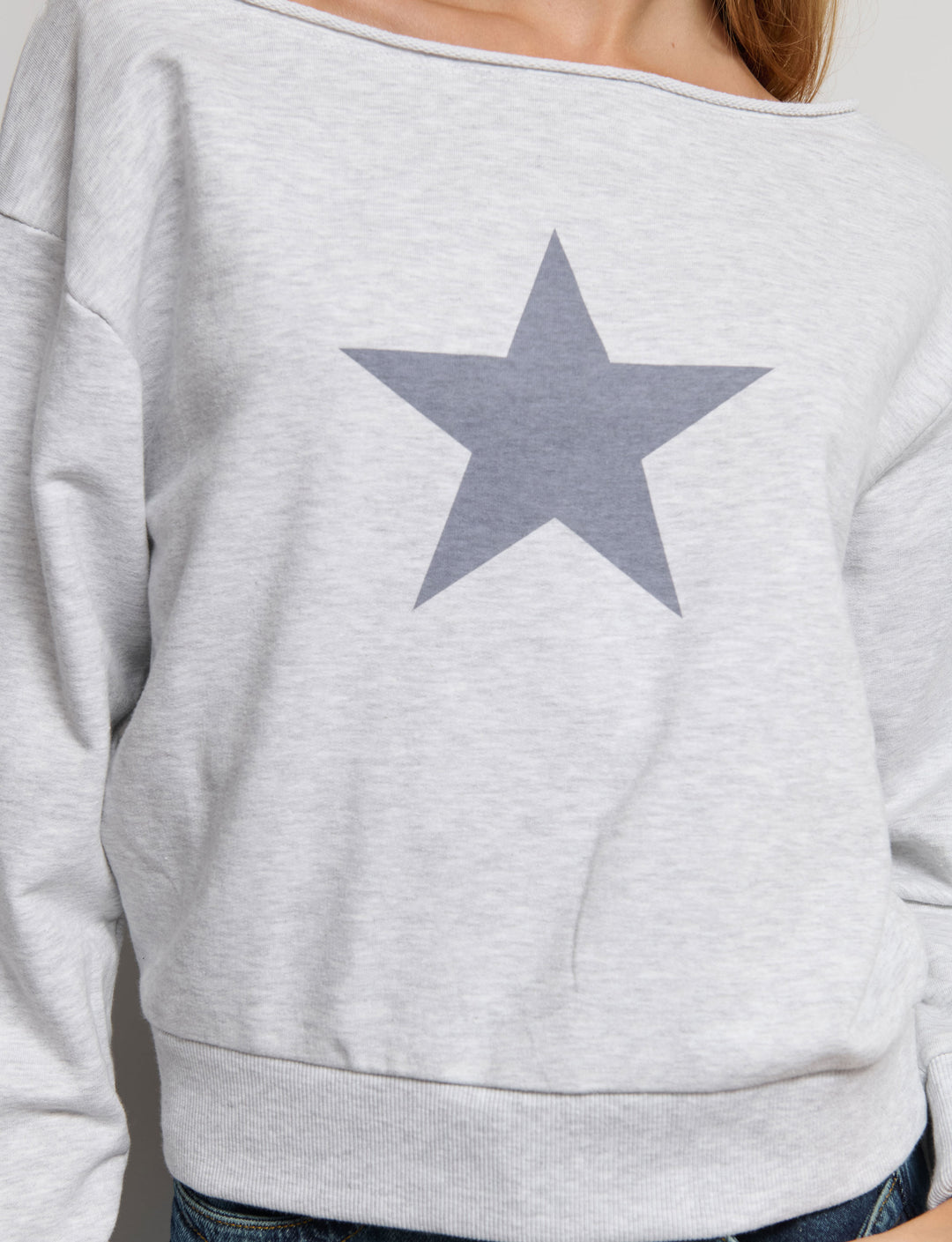 Felpa offshoulder con stampa