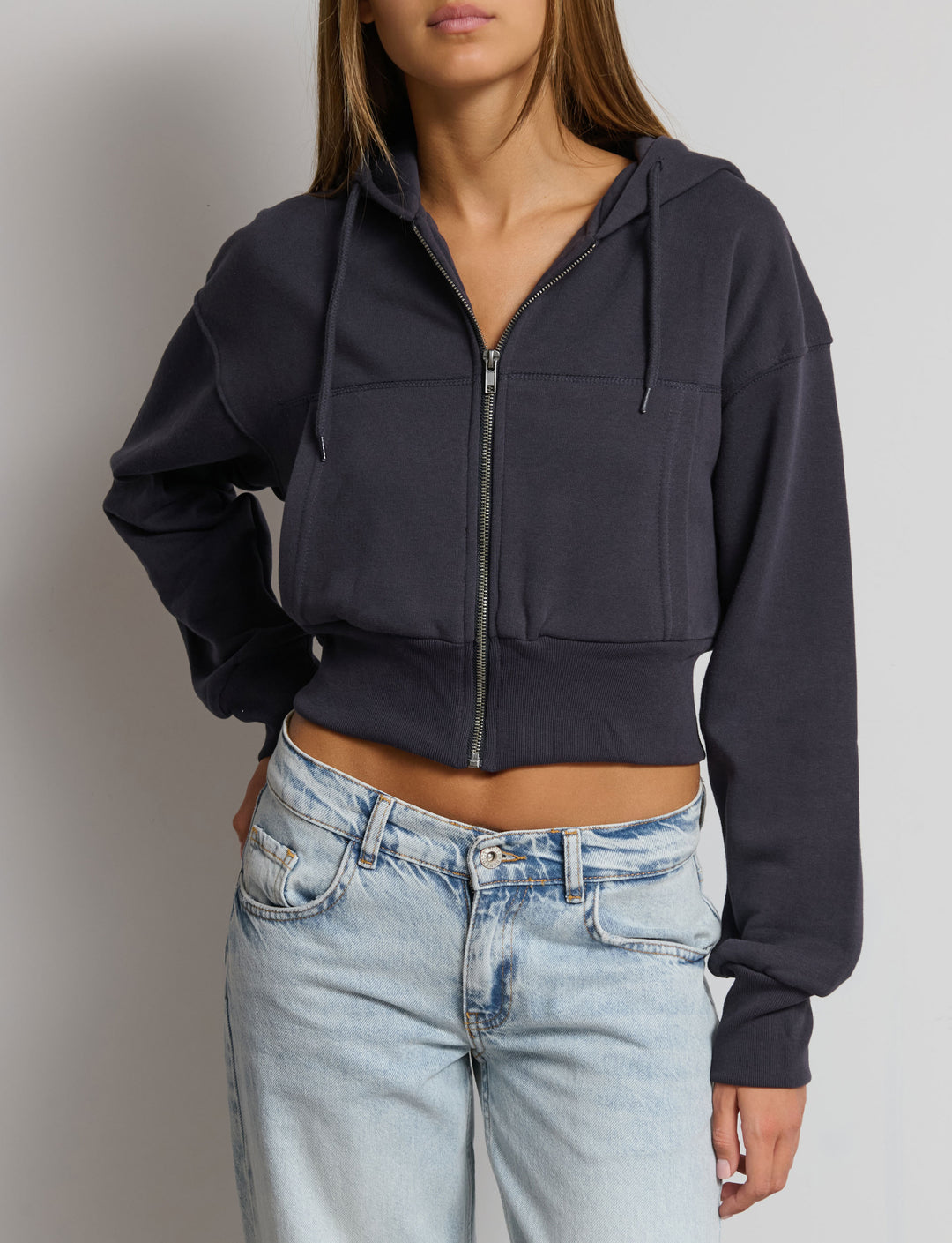 Felpa con cappuccio crop