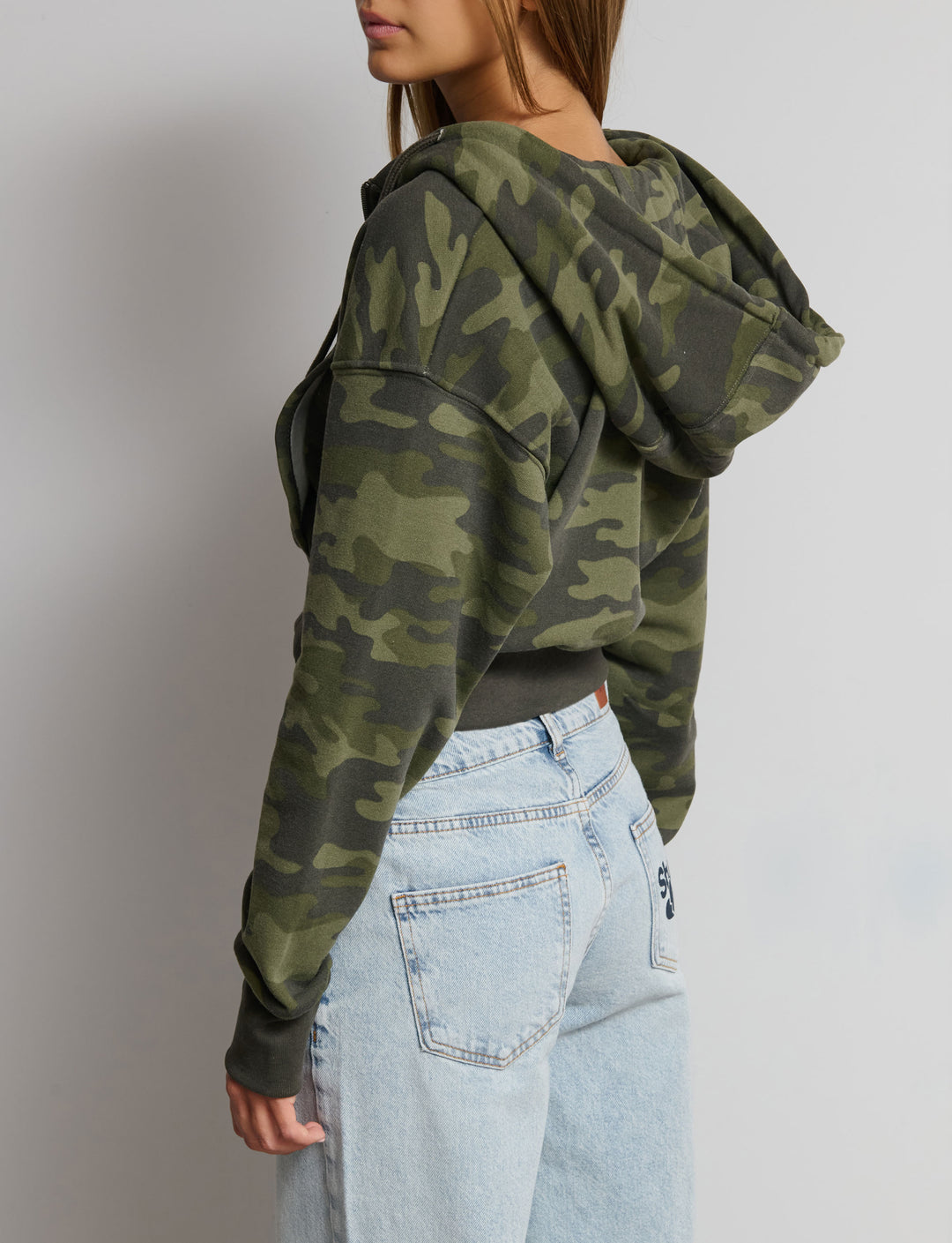 Felpa con cappuccio crop