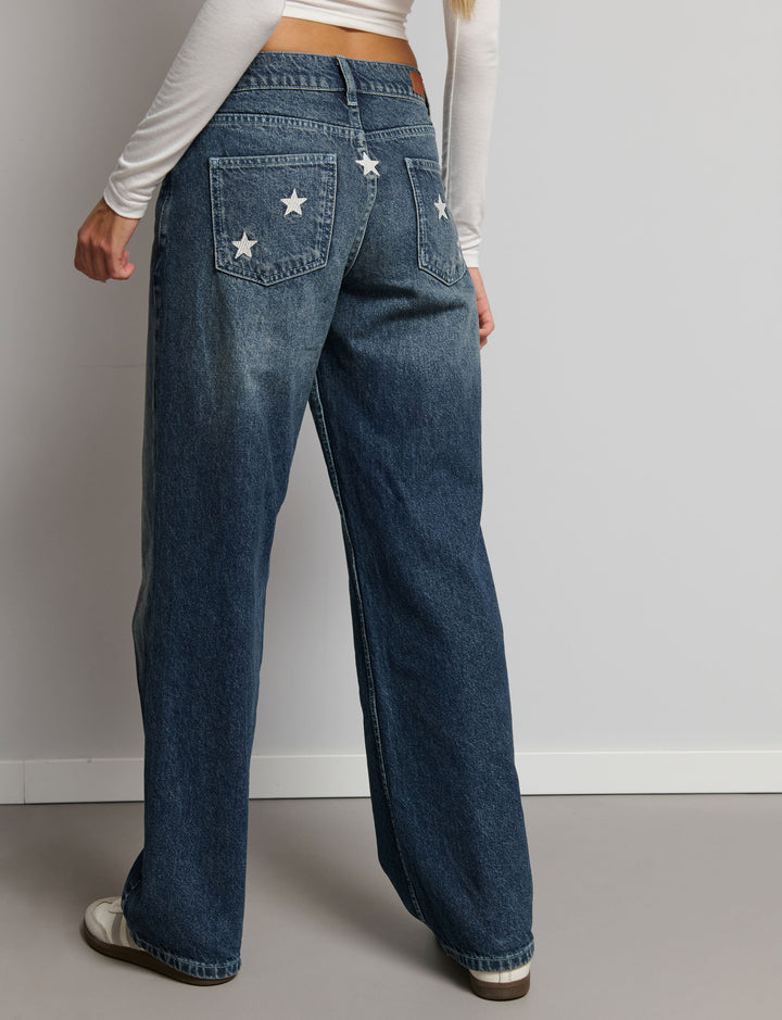 Jeans dritto con ricamo