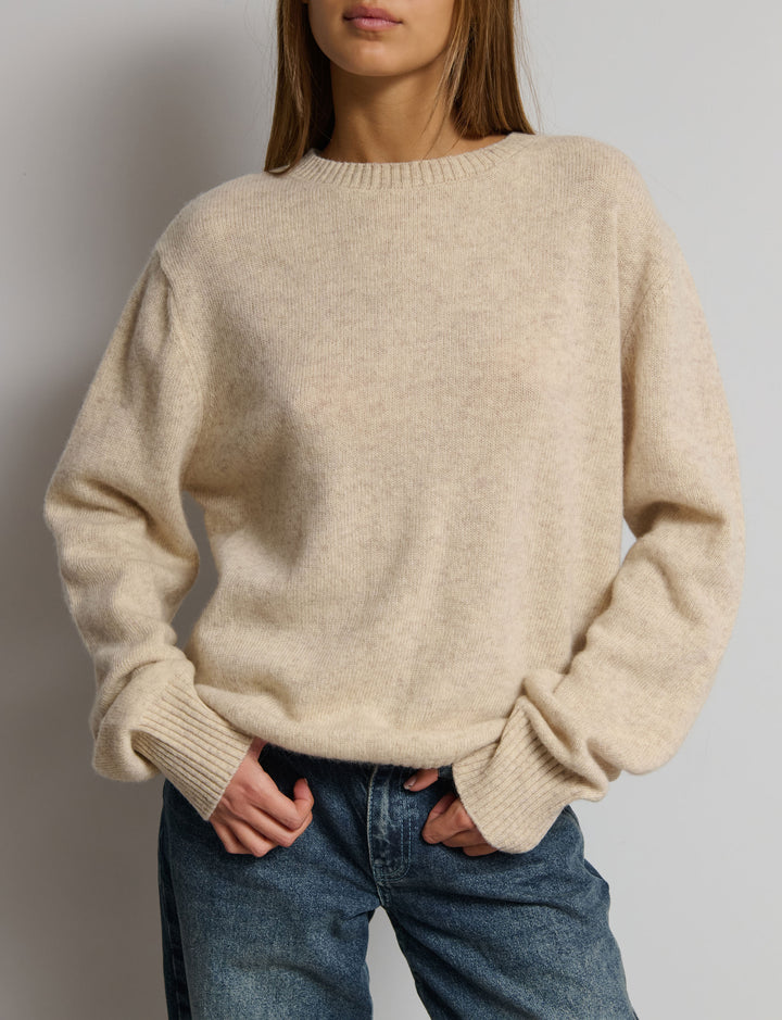 Maglione over girocollo