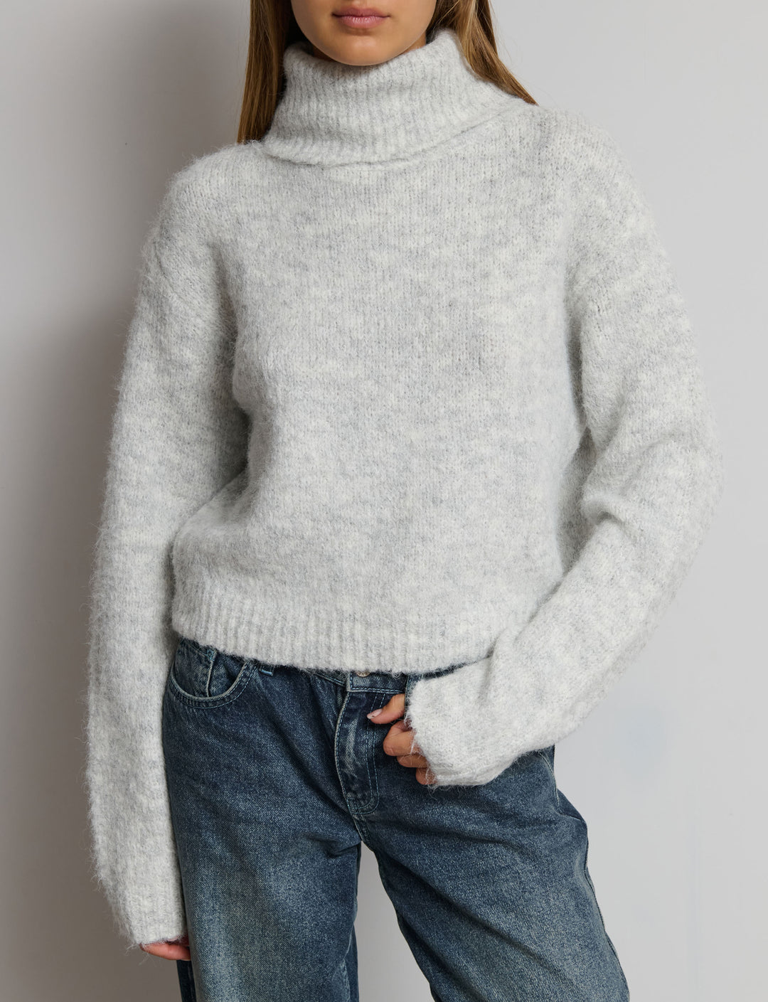 Maglione morbido collo alto