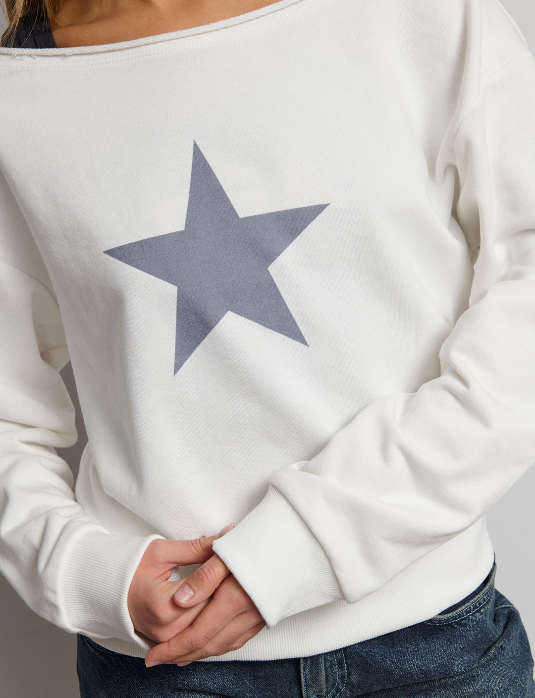 Felpa offshoulder con stampa