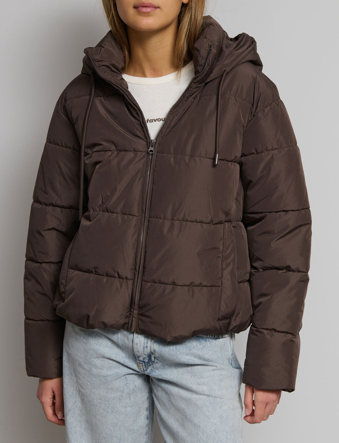 Piumino con cappuccio