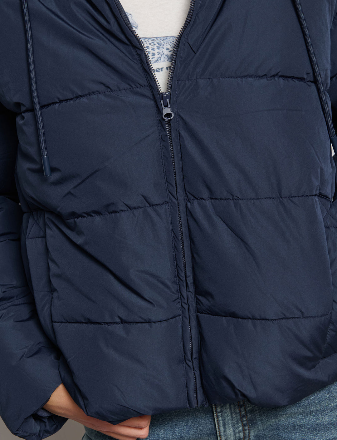 Piumino con cappuccio