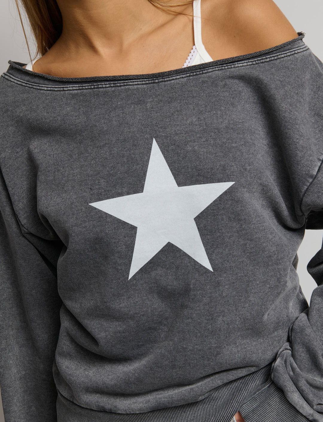 Felpa offshoulder con stampa