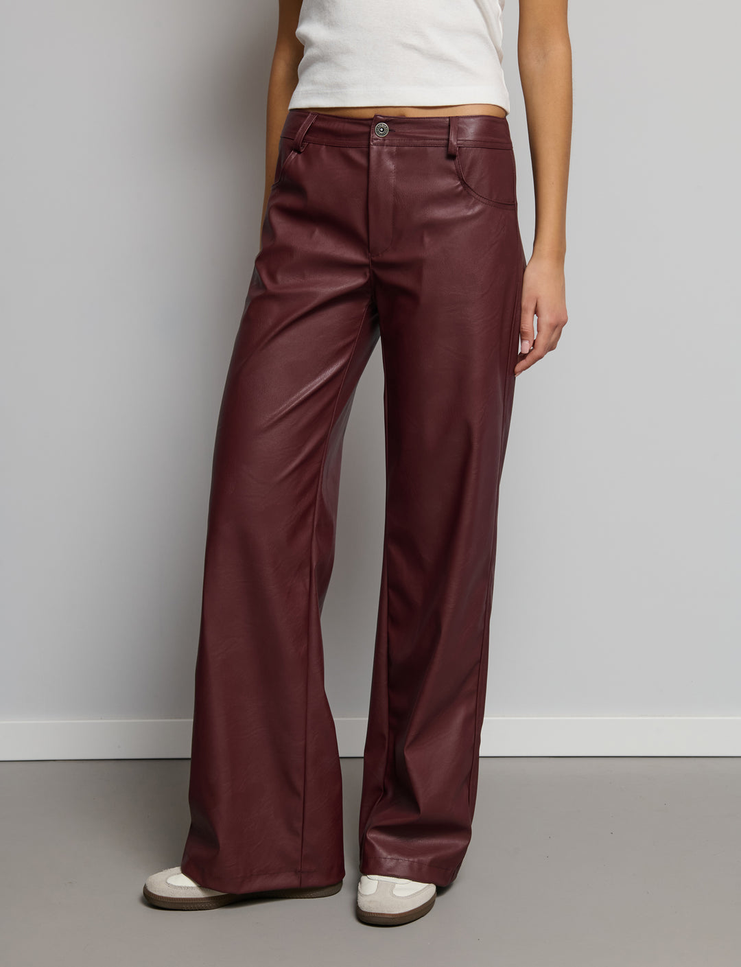 Pantalone in finta pelle