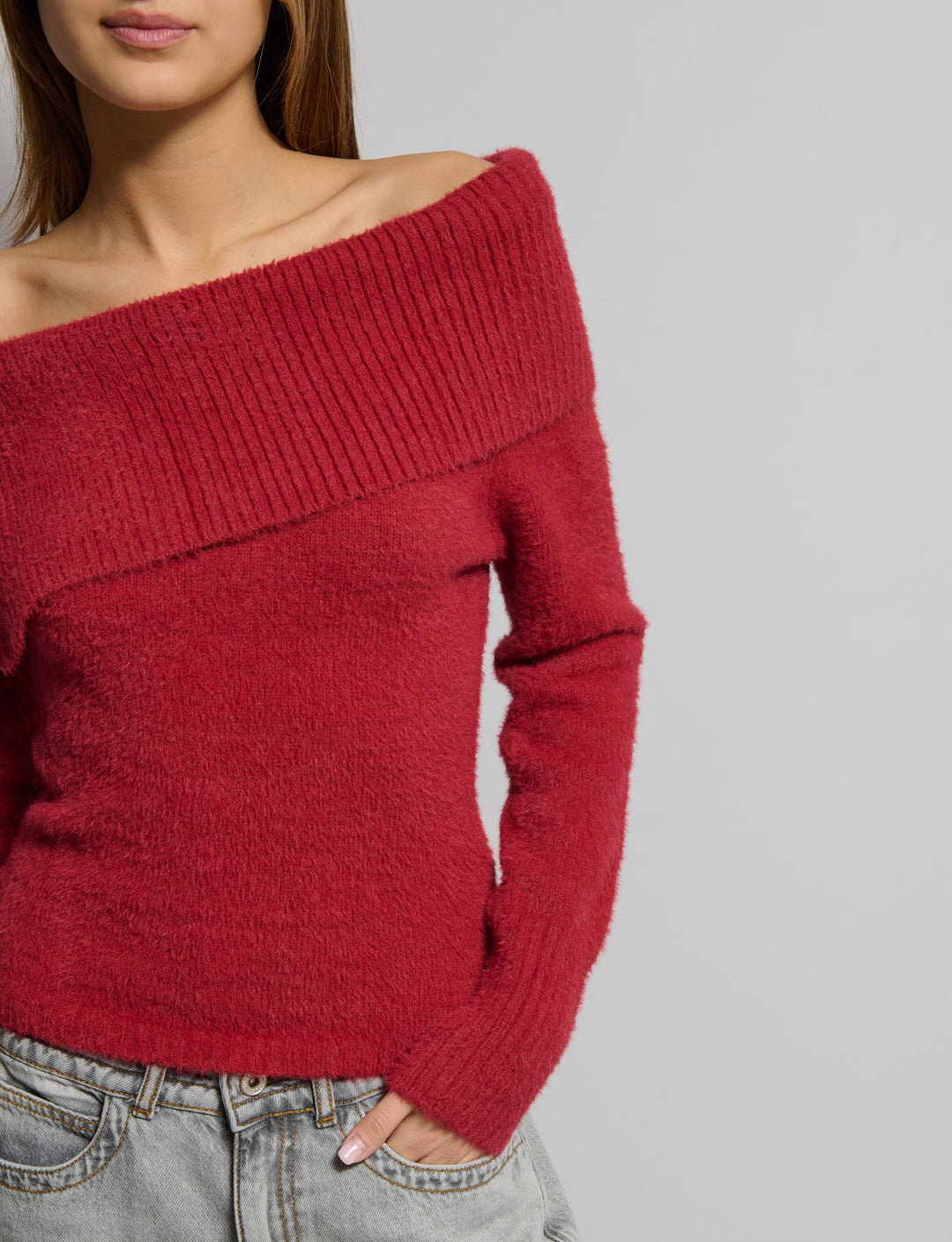 Maglione effetto pelo off-shoulder