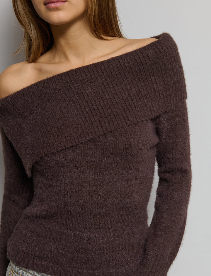 Maglione effetto pelo off-shoulder