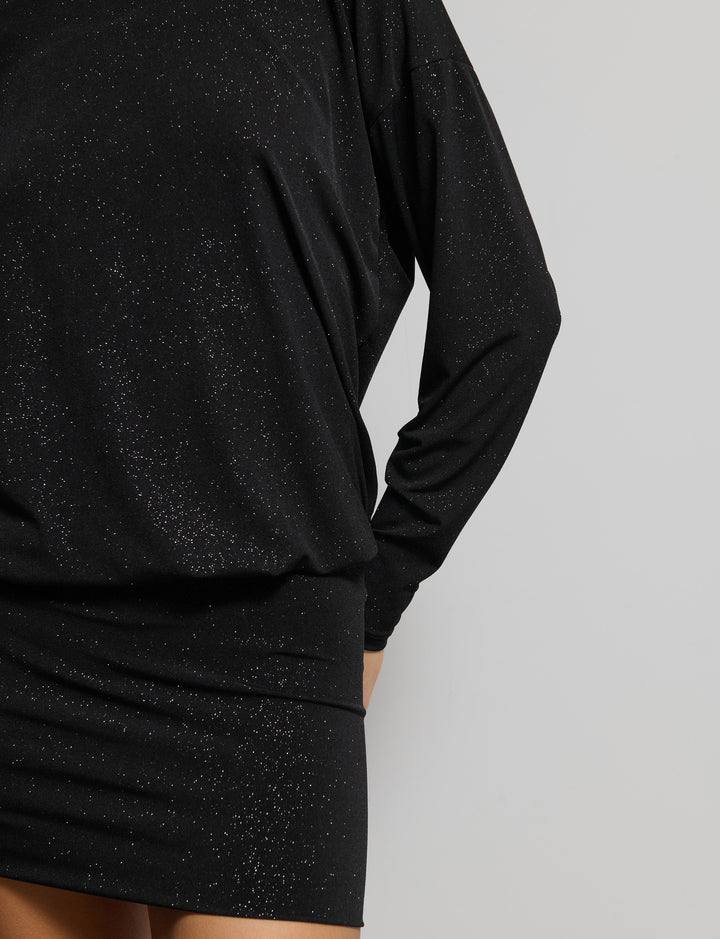 Abito sblousato con apertura su schiena