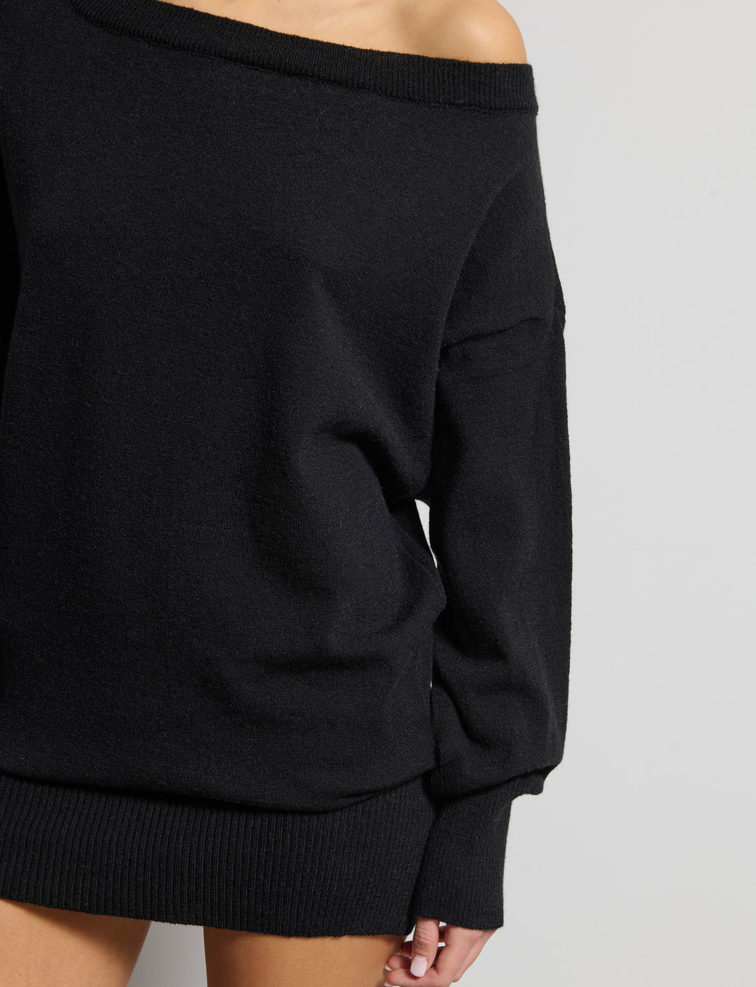 Abito in maglia off-shoulder