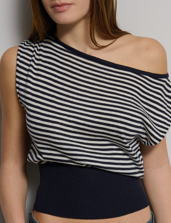 Top in maglia off-shoulder manica corta