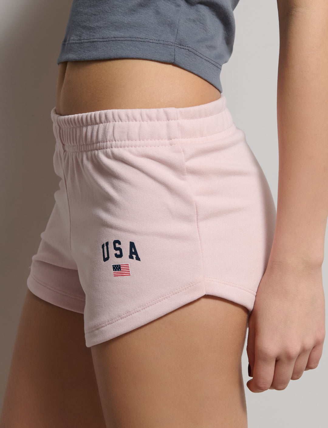 Short rosa in felpa con stampa USA