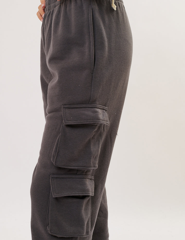 Pantalón jogger polar con bolsillos grandes