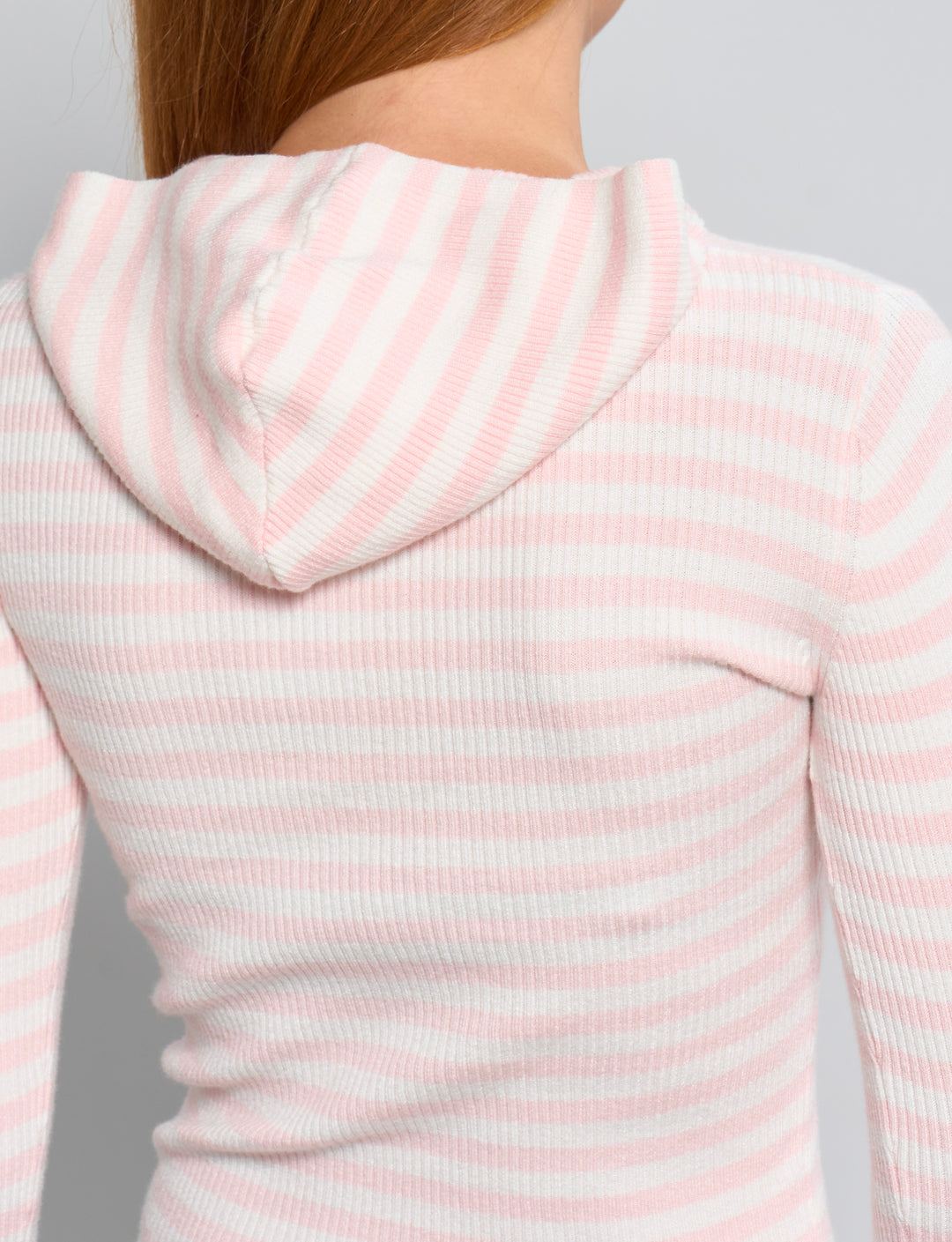 Cardigan a righe rosa con zip e cappuccio dettaglio