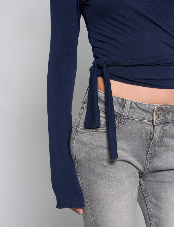 Cardigan in jersey blu navy incrociato dettaglio