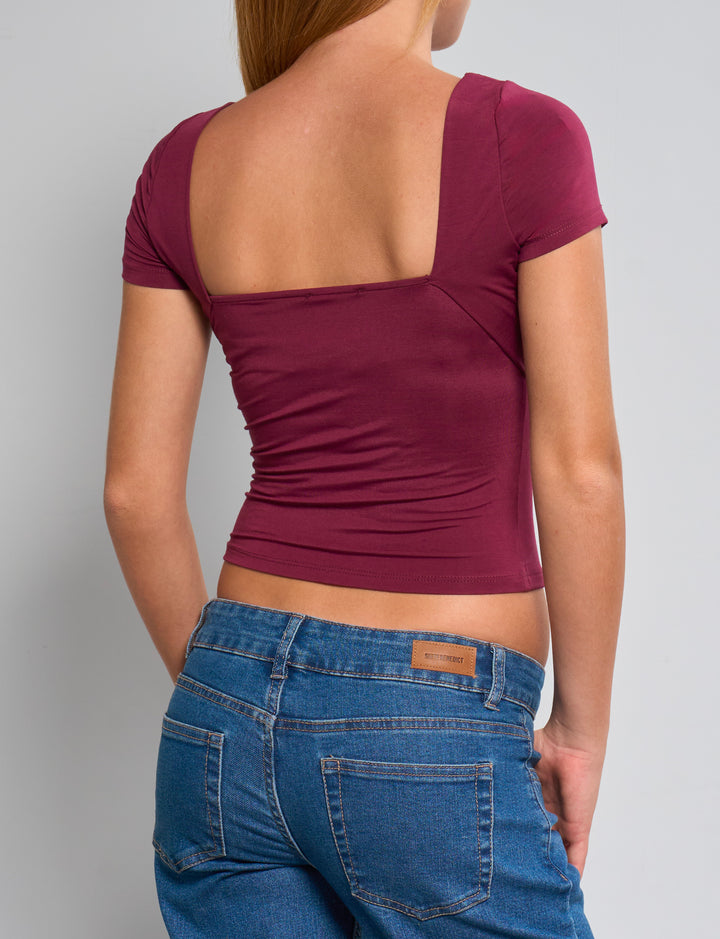 Crop top rosso scuro con schiena scoperta retro