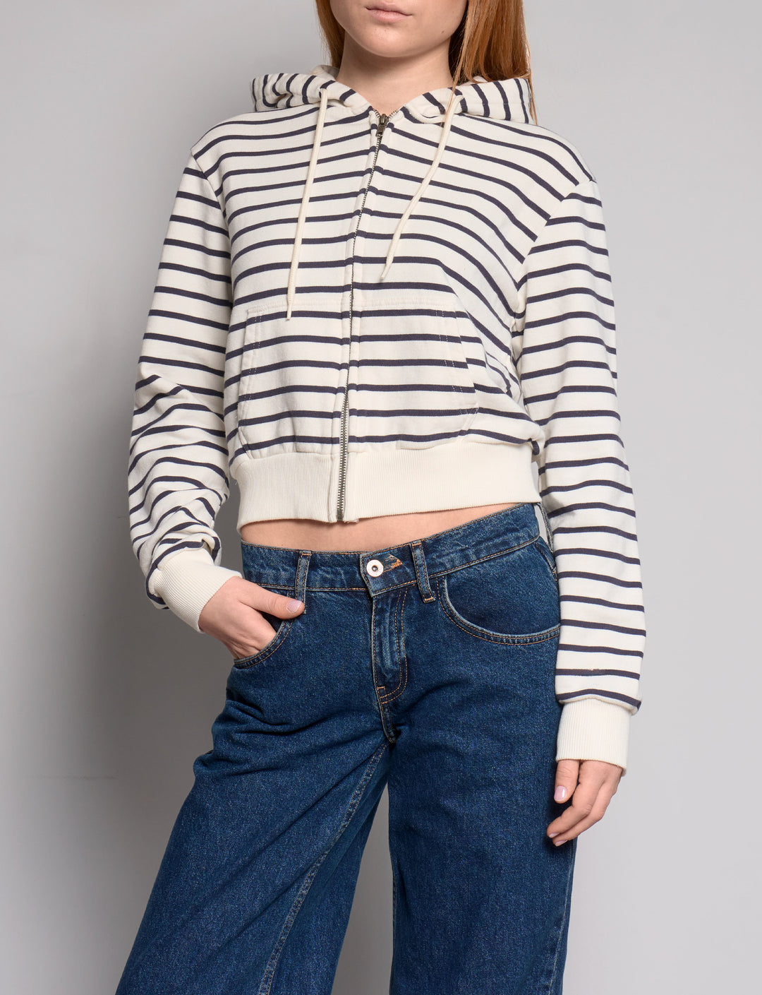 Felpa a righe crop con zip