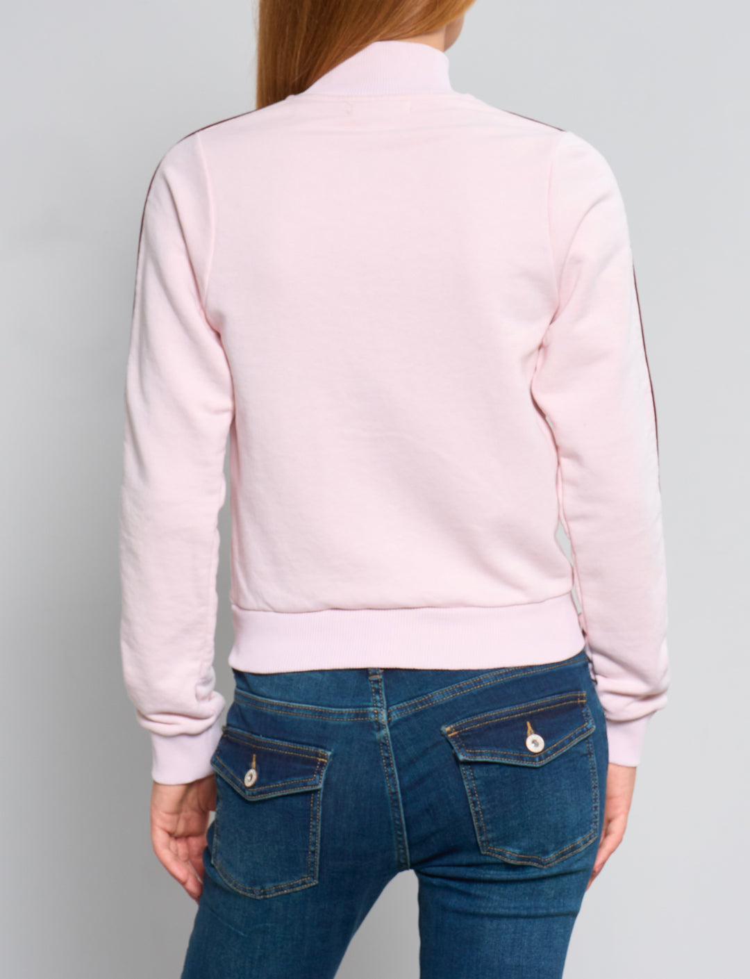 Felpa rosa con collo alto e ricamo “popular girl” con numero 22 retro