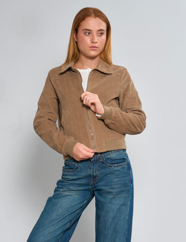 Giacca bomber corta in velluto a coste color cuoio copertina