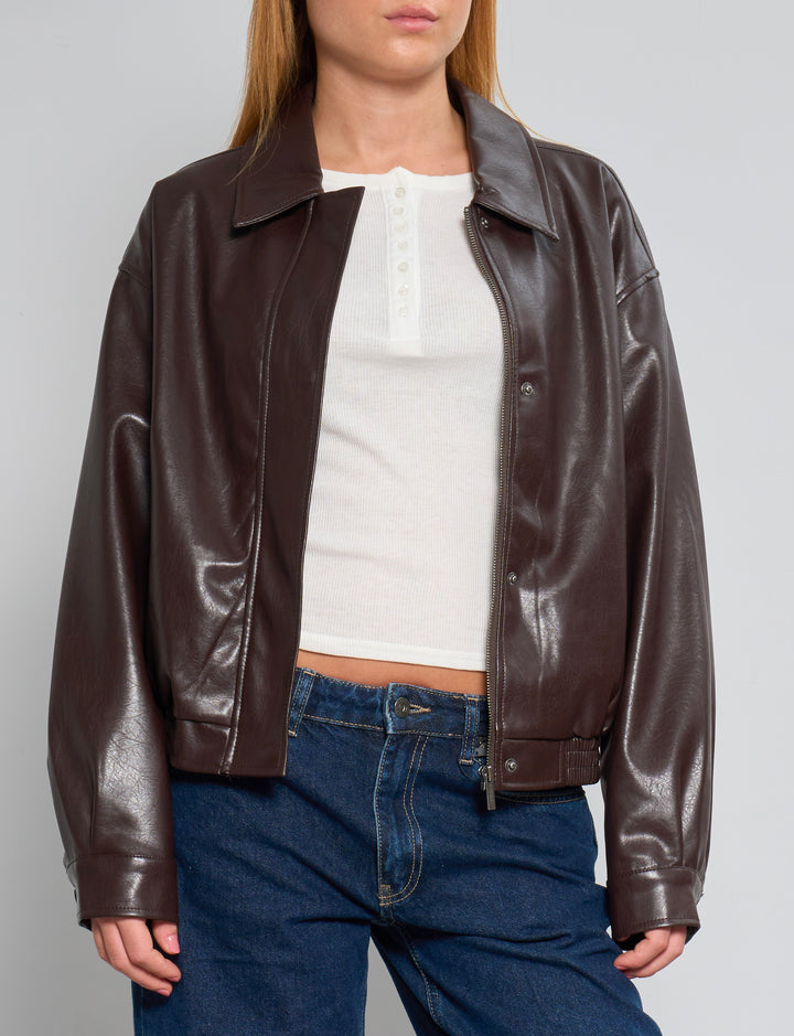 Giacca marrone in ecopelle oversize apertura