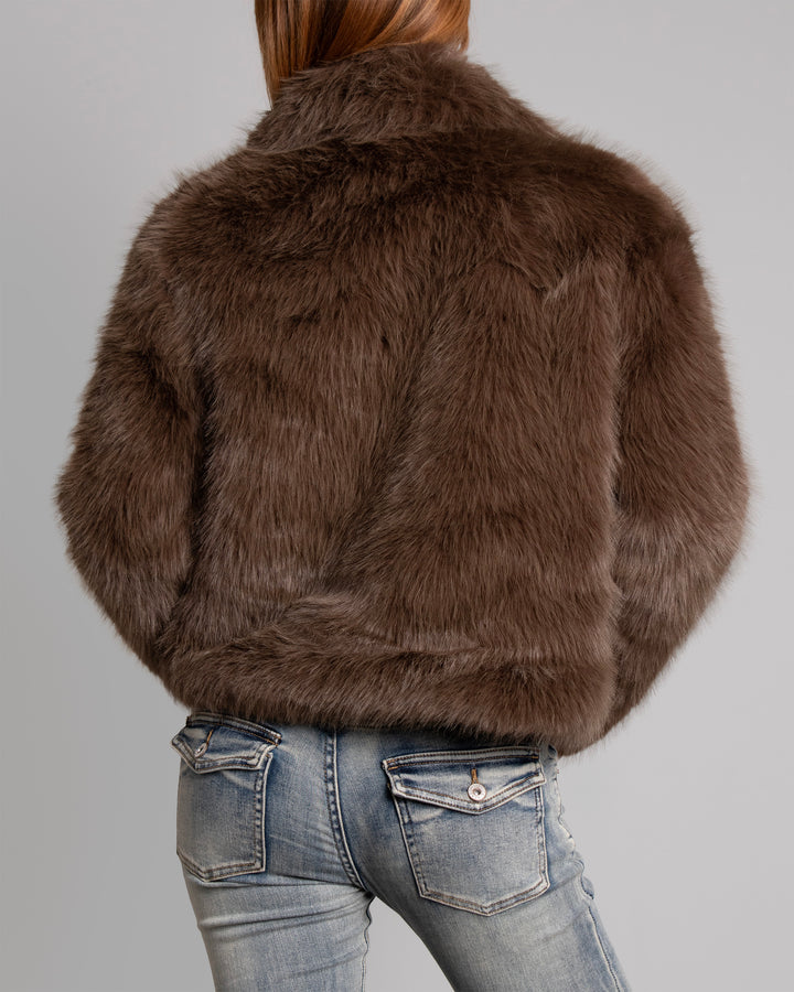 Giacca marrone in pelliccia retro
