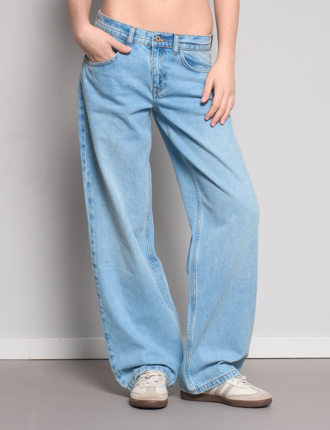 Jeans straight con stelle