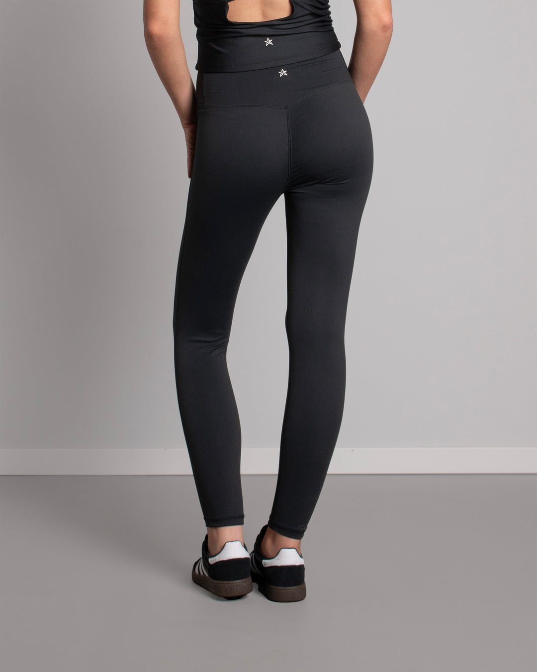 Leggings sportivi neri con arricciatura retro