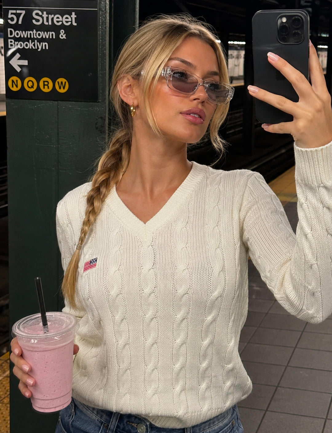 Maglione a trecce panna con ricamo bandiera USA copertina
