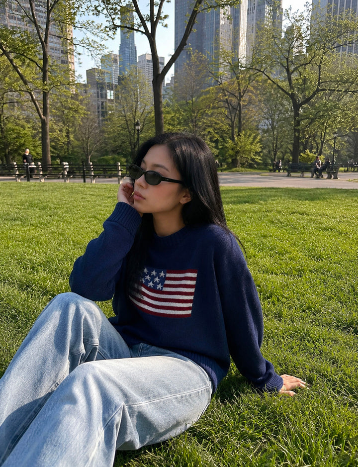 Maglione blu navy con bandiera americana copertina look
