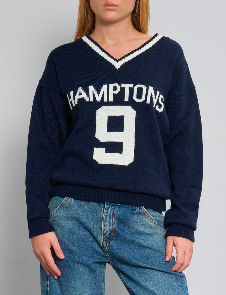 Maglione college blu navy con scritta Hamptons e numero 9 frontale
