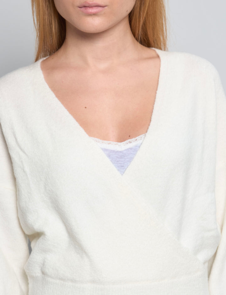 Maglione incrociato panna dettaglio