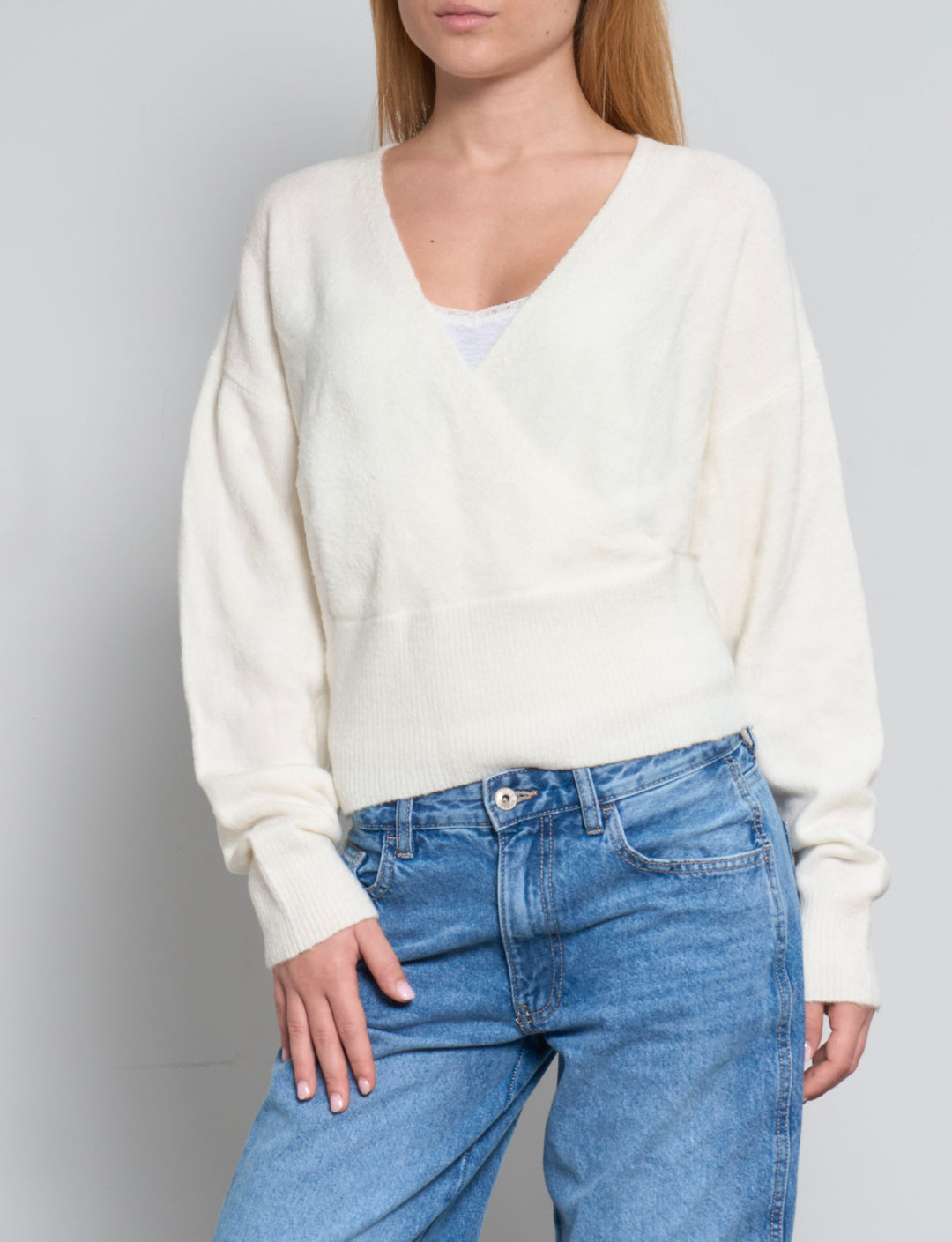 Maglione incrociato panna frontale