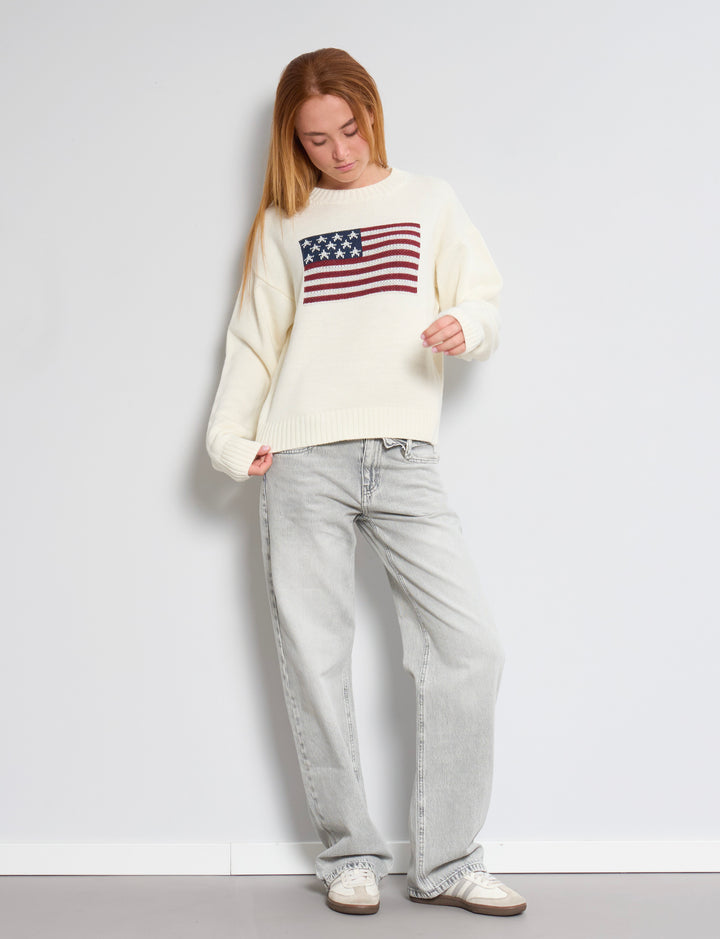Maglione panna con bandiera americana look