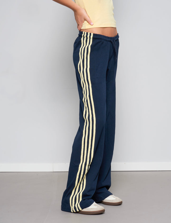 NEIJA-Pantalone tuta blu navy con righe gialle frontale
