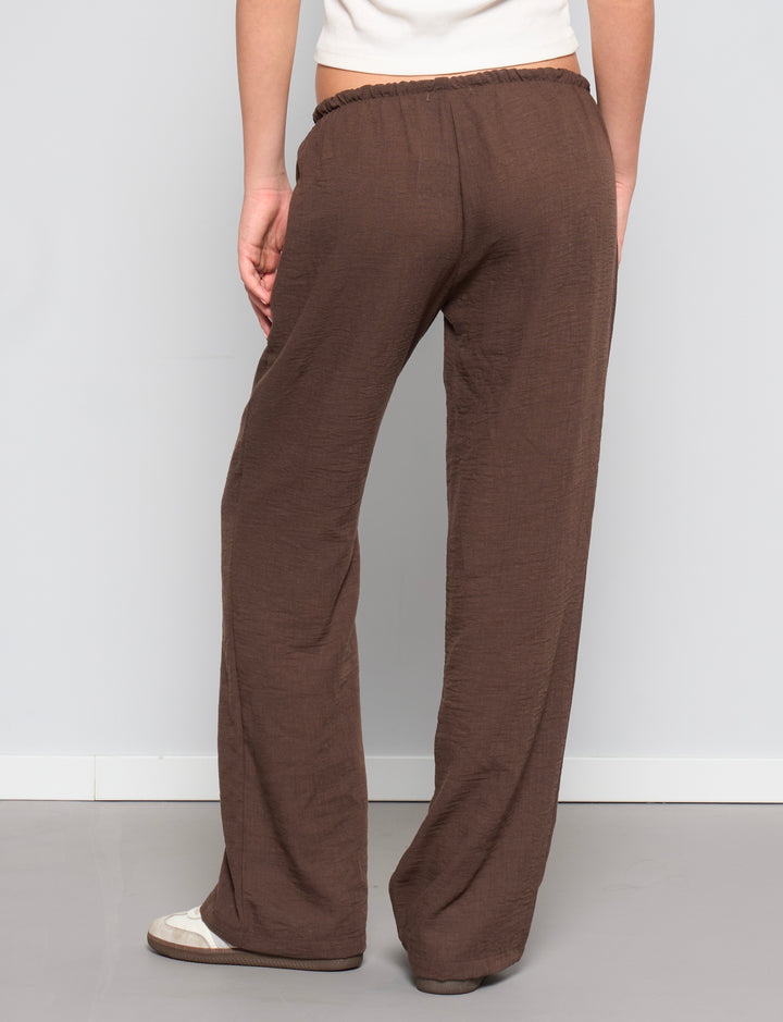 Pantalone effetto lino marrone retro