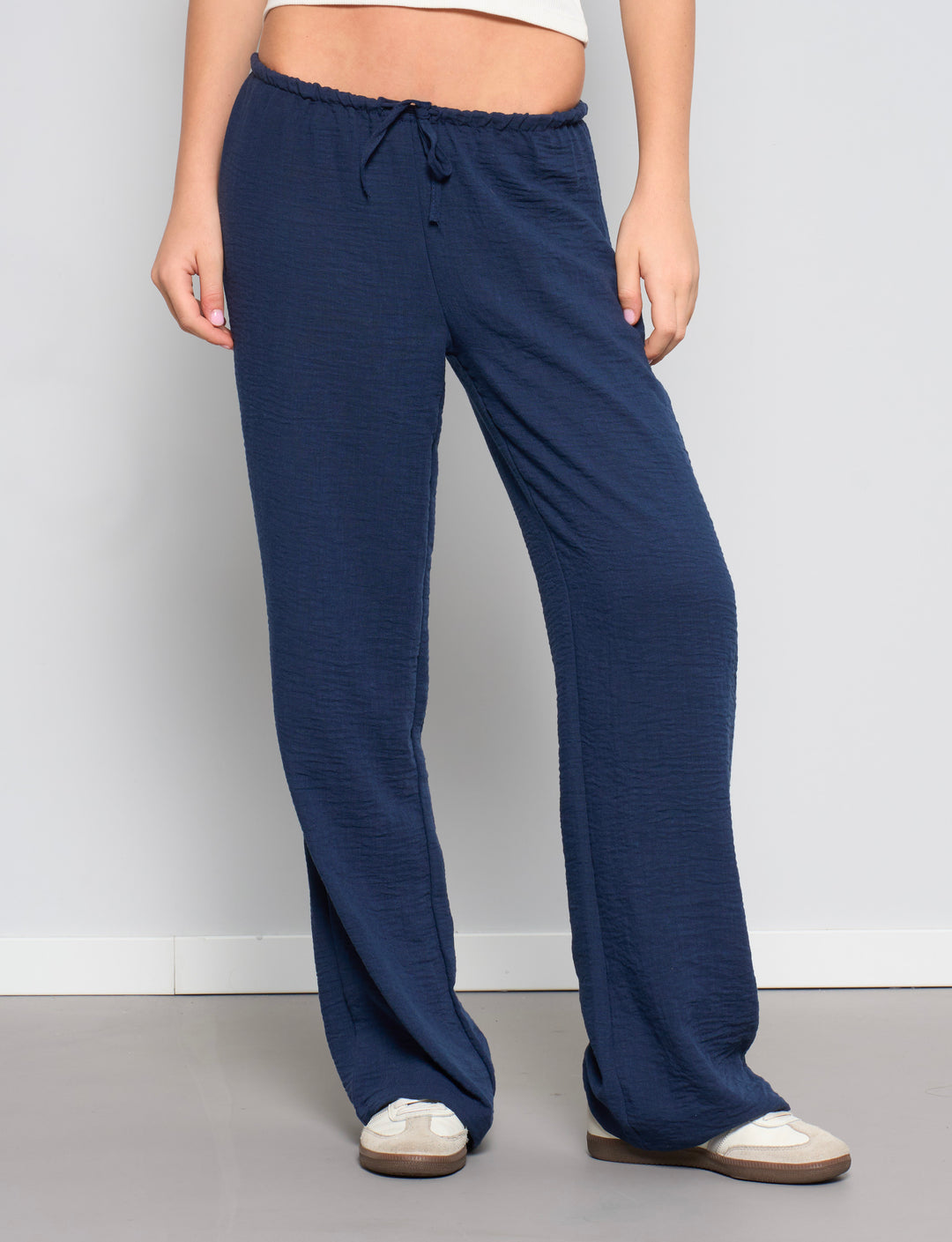 Pantalone in lino blu navy frontale