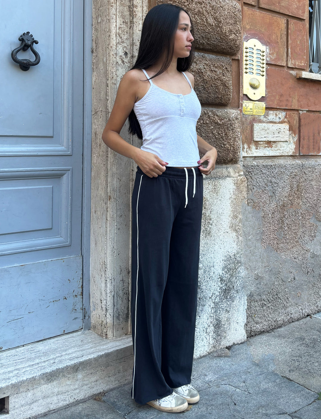 Pantalone tuta wide blu look