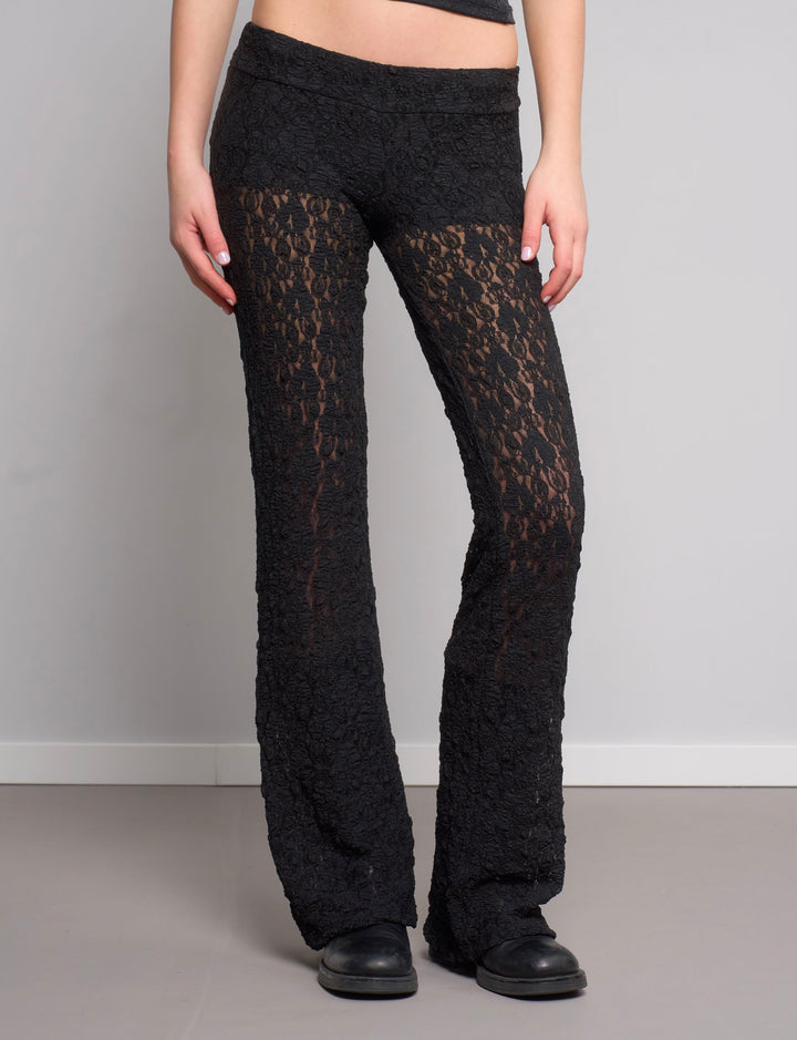 Pantaloni neri in pizzo