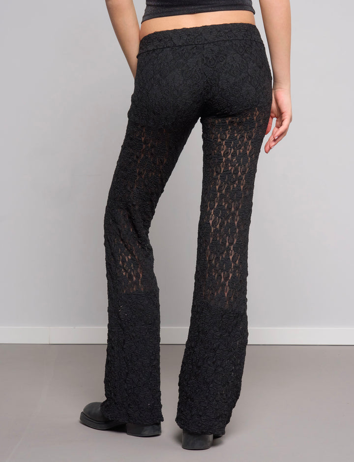 Pantaloni neri in pizzo