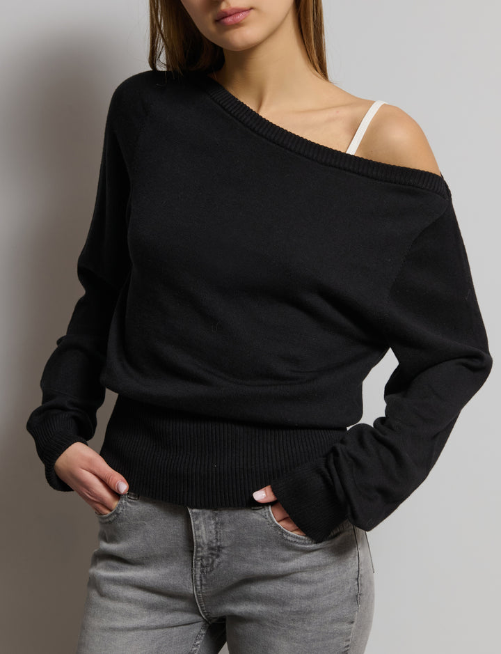 Maglia con spalle scoperte