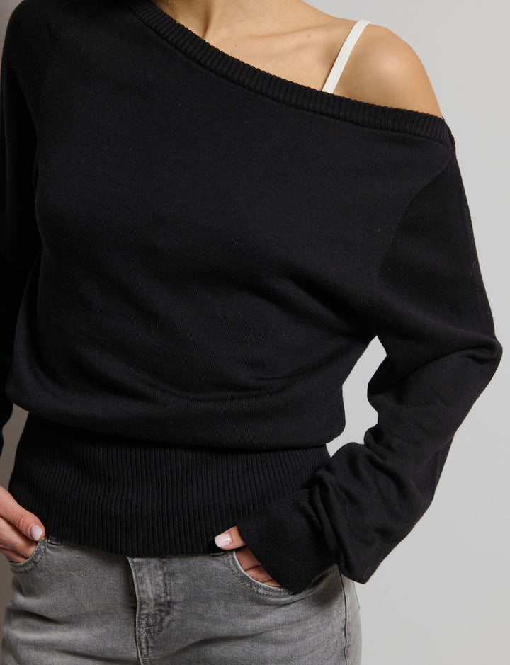 Maglia con spalle scoperte