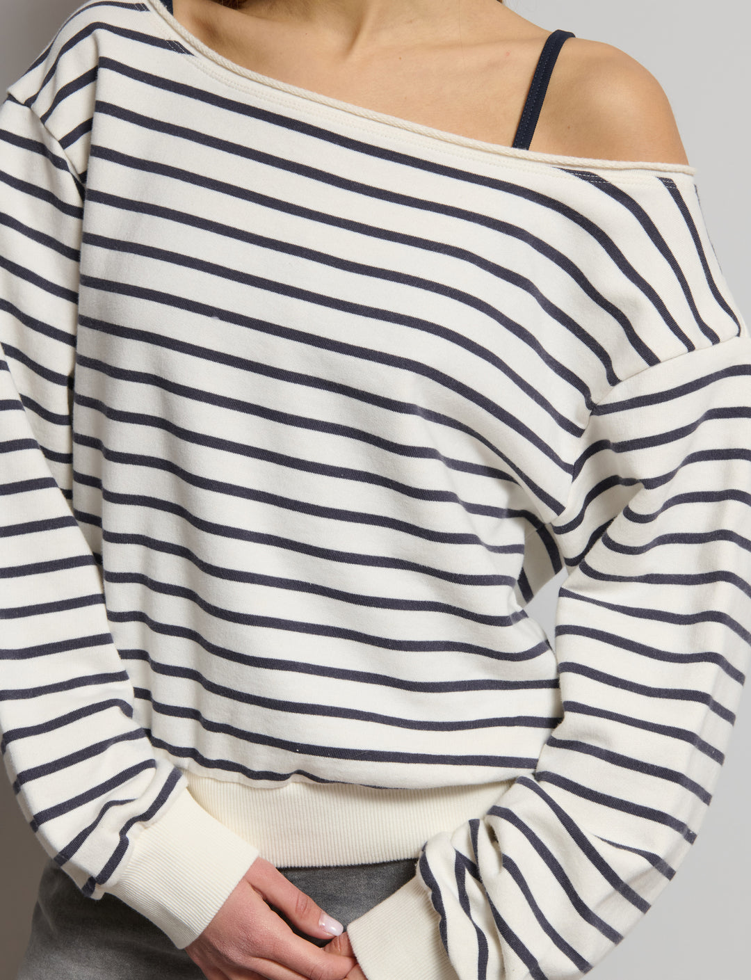 Felpa offshoulder righe