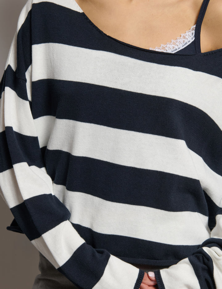 Maglia con spalle scoperte