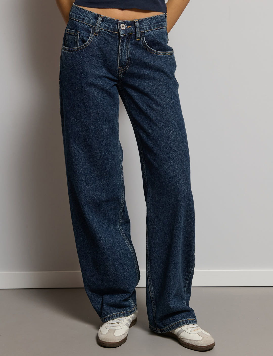 Jeans con ali paillettes